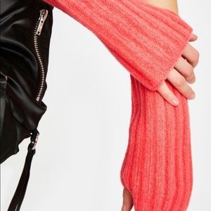 Free People pink Hand Warmers